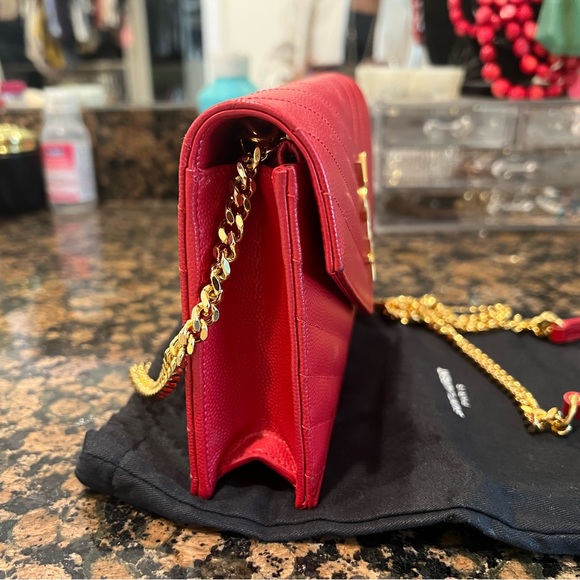 ❌SOLD❌ Saint Laurent Monogram Small Matelassé Envelope Chain Wallet Bag Red - Picture 3 of 8
